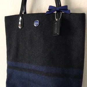 Coach Wool tote Black and Navy
